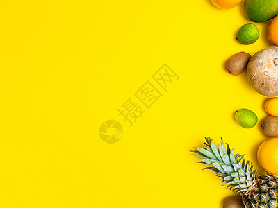 夏天的海报 黄背景的夏季果实水果图片