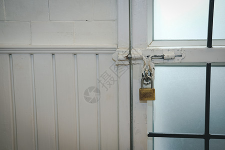 玻璃门主钥匙锁 安全和安保概念;安全(安保)概念图片