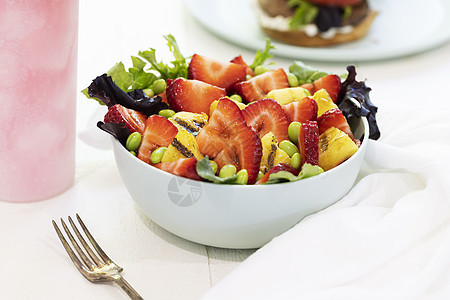 新鲜水果沙拉菠萝热带红色营养食物饮食早餐图片