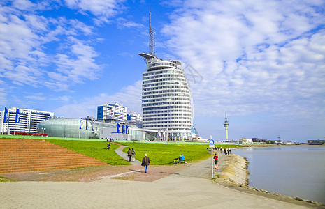 德国布雷梅海文市风景海岸和地貌景观全景天际码头酒店旅游港口城市世界蓝色电塔天空图片