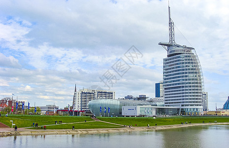 德国布雷梅海文市风景海岸和地貌景观全景城市街道旅行电塔天空蓝色地标旅游天际船舶图片