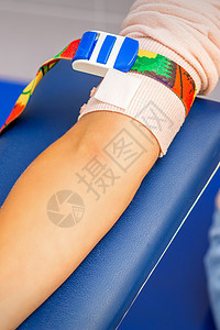 手握医疗止血带卫生捐赠者注射病人乐队情况护士保健测试带子图片