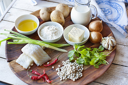 健康饮食的概念     自然食物在桌面上豆类烹饪谷物奶制品奶油牛肉牛奶土豆饮食青菜图片