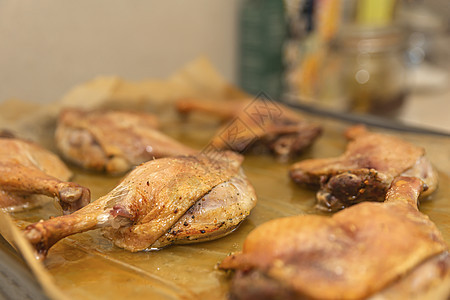 奥文烤鸭腿 烤鸭子 Duck在烤箱里烤土豆炙烤烹饪厨房红色食物白色橙子食谱家禽餐厅图片