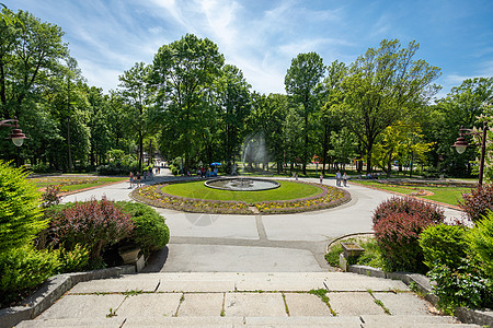 塞尔维亚阿兰杰洛瓦茨Bukovika温泉公园公共喷泉地标历史旅游森林城市绿色旅行闲暇假期公园图片