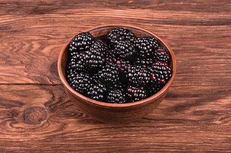 碗中的黑莓水果团体蔬菜宏观小吃黑色食物甜点图片