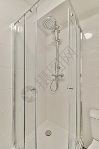 现代现代洗手间内部轻型厕所镜子出口白色入口地面公寓玻璃住宅卫生卫生间图片