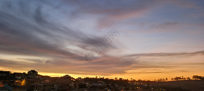 巴西农村下午晚夕日落 色彩多彩的日落蓝色乡村形象季节商业墙纸工作室天空广告环境图片