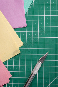 Origama 制造概念刀具工具小样折纸风格白色装饰艺术绿色办公室图片