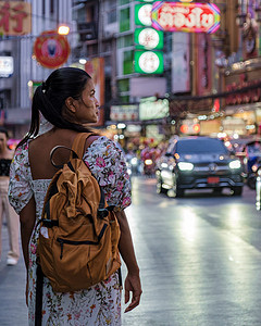 中国城曼谷泰国 中国城曼谷的混居街道出租车运输黑色旅行购物建筑学生活交通女士市场图片
