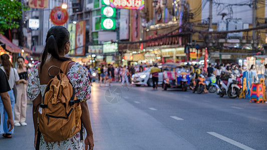 中国城曼谷泰国 中国城曼谷的混居街道景观速度商业生活出租车女士购物车辆市中心黑色图片