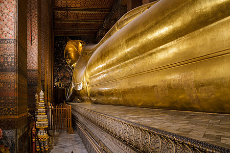泰国曼谷的Watho Pho寺 曼谷的仰靠布吉达庙宗教建筑文化雕塑蓝色金子假期游客景观天际图片
