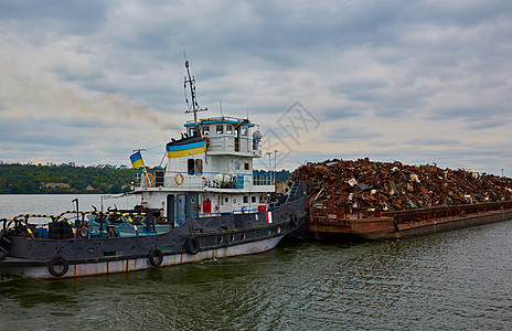 运输业 船舶驳船运输废金属和沙砂及砂砾石垃圾生态房子轮船工厂地标景观街道巡航货物图片