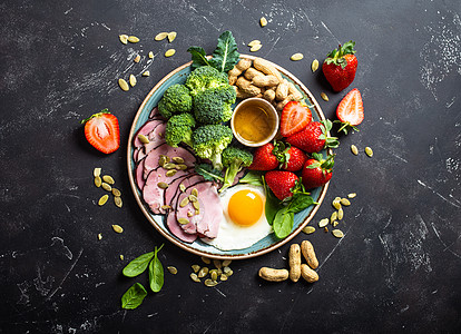 Keto饮食概念化合物火腿种子蔬菜油炸血管桌子花生减肥营养图片