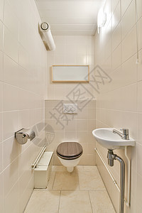 厕所和下水道的厕所龙头毛巾公寓脸盆浴室家庭卫生白色住宅卫生间图片