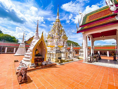 泰国苏拉特萨尼的文化佛教徒旅游神社建筑学金子艺术地标佛塔崇拜图片