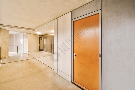 公寓大楼大厅的现代电动电梯天花板住宅出口地面民众房子走廊设施建筑学入口图片