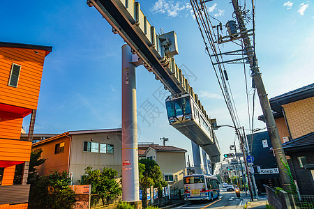 肖南莫诺里拉和休南市晴天街景房子交通电车好天气电话城市景观单轨图片