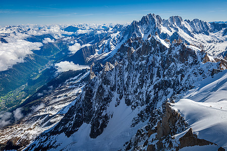 上萨瓦伊 查莫尼克斯 法属阿尔卑斯山脊天空岩石戏剧性假期登山者旅游冰川冰帽登山图片