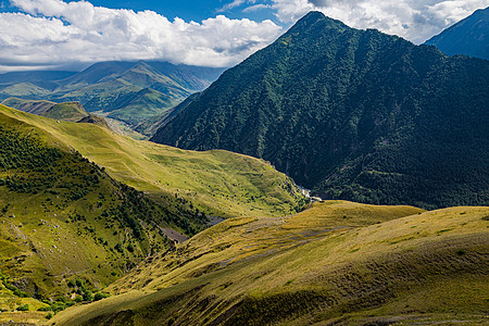 卡蒙塔村位于俄罗斯北奥塞梯峡谷 这是最高的山峰边界旅行高度石头爬坡山脉旅游首脑地球顶峰图片