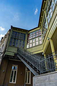 传统的内院 有雕刻木木金花椰子地标旅行街景景观城市建筑学观光图片