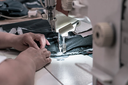 裁缝缝纫缝纫机织物衣服棉布工人服装业纺织品制造业手工工厂图片