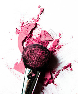 压碎的化妆品  美容和化妆品风格的概念调色板唇彩皮肤化妆刷口红香粉美丽眼睛眼妆护理图片