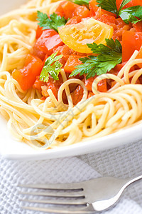番茄酱意大利面和意大利菜食谱的意式概念午餐厨师烹饪面条美食香菜蔬菜饮食餐厅食谱图片
