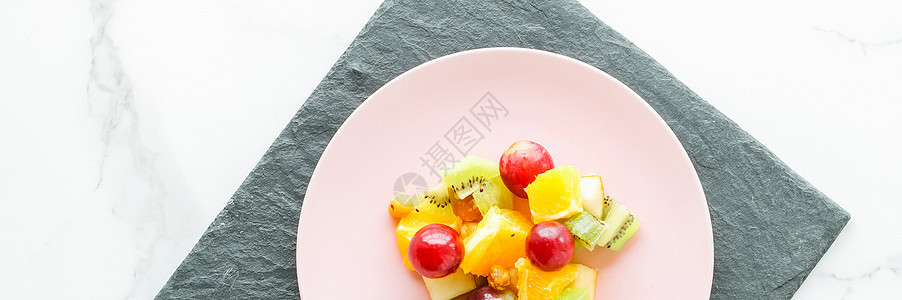 大理石 平板     饮食和健康生活方式概念的早餐用多汁水果沙拉甜点生活方式石头素食植物性橙子食品食物乡村盘子图片