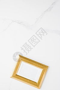 大理石上的金色相框 平面模型  装饰和模型平面概念打印艺术背景小样画廊绘画金子平铺样机奢华图片