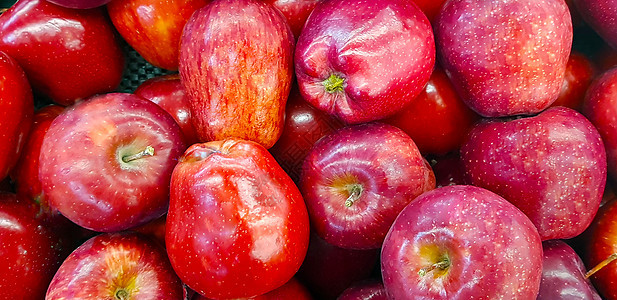 用于红成熟苹果多媒体背景组的新鲜红苹果 可使用花园小吃食物色彩甜点植物饮食果食者红色水果图片