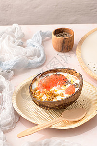 酸奶加葡萄汁 面粉 香和蜂蜜玫瑰营养食品柚子饮食种子大理石椰子早餐台面图片