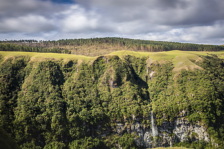 南巴西南部的戏剧性地貌 波阿峡谷与瀑布 瀑布和瀑布日落目的地环境保护高原山沟风景假期表面沉思晴天图片