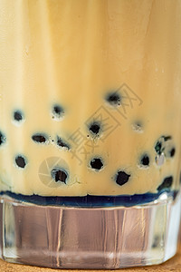 木底玻璃杯中的水果泡泡茶甜点柠檬热带液体牛奶木薯珍珠苏打小吃气泡图片