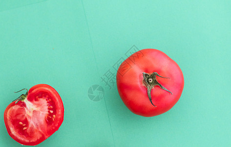 绿色背景的新鲜成熟红西红番茄 有机蔬菜食品果汁生产水果农田生长市场花园营养农民食物图片