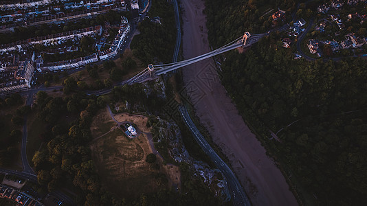 布里斯托尔的克利夫顿悬吊桥建筑学水路天线天空码头电缆建筑历史性历史日落图片