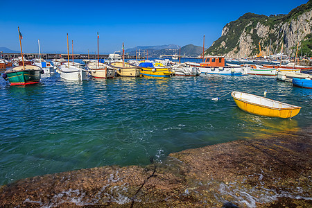 岛港口景观 意大利阿马尔菲海岸 欧洲天际风景海滩旅游山峰公共公园巡航航海全景旅行图片