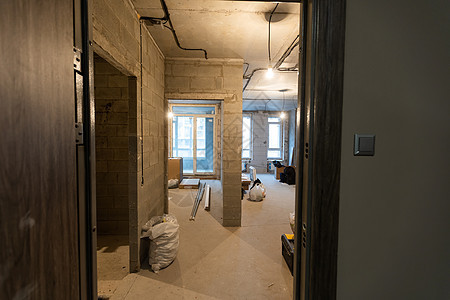 安装石膏板金属框架  干墙  用于在公寓中制作石膏墙的工作过程正在建设 改建 翻新 扩建 修复和重建中住宅房子材料建筑学建筑电缆图片