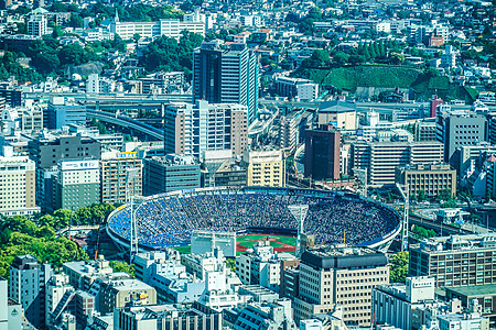 从横滨陆石塔看到横滨体育场图片