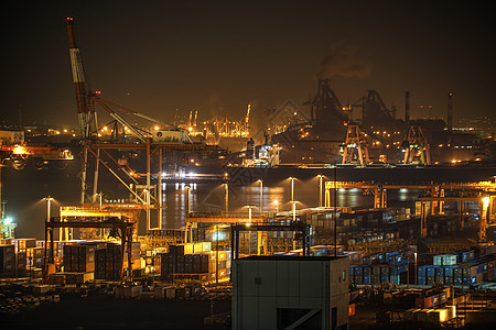 从川川县川川卡瓦萨基市看到Keihin工业区交通业区景观夜空工厂城市血管植物路灯停车场图片