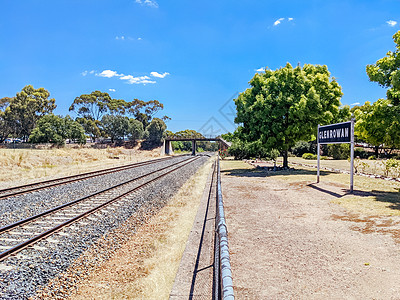 澳大利亚维多利亚州格伦罗万历史分区团伙街道建筑学围城历史性指示牌国家火车建筑火车站图片