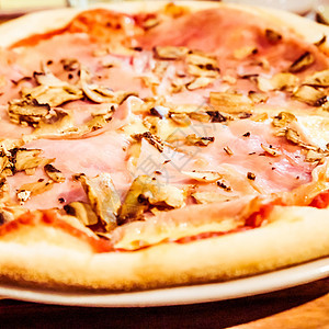 意大利比萨店的传统意大利比萨 美食旅行体验午餐菜单石头香肠餐厅奢华乡村食谱食物服务图片