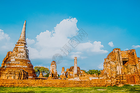 Ayutthaya历史公园 教科文组织世界遗产遗址 泰国历史旅行 泰山佛教徒考古学建筑学地标石头遗产纪念碑雕塑废墟树木背景图片