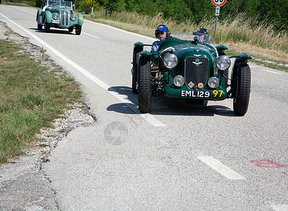 1936年关于一辆旧赛车 参加2022年著名的意大利历史种族1927年至1957年展示挑战运输俱乐部机器驾驶历史性旧车速度奢华图片