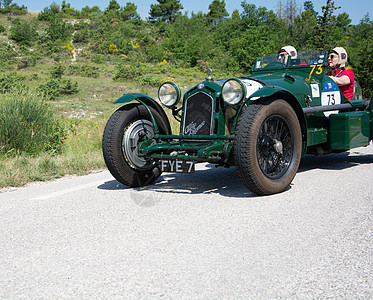 8C 2300 MONZA 1933 在拉力赛2022 的一辆旧赛车上 著名的意大利历史比赛 19271957旧车老爷车设计师俱图片