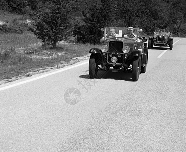 菲亚特 514 S 1931 在 2022 年意大利著名历史赛事拉力赛中的一辆旧赛车上 19271957司机运输俱乐部品牌孩子们图片