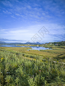 翻译 爱尔兰Donegal县西北的Gaeltacht村和城镇地带春波平面风景半岛薄雾海滩旅行天线波浪荒野旅游冲浪图片