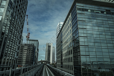 东京市路西运输大楼 从电线观测到东京交通大厦高层建筑群机车景观火车港区建筑交通城市车辆天空图片