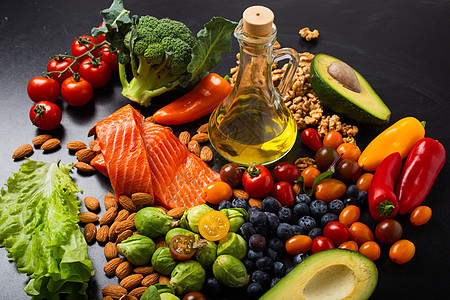 健康饮食和营养食物 富含维生素和欧米茄3概念沙拉蔬菜午餐生物坚果美食菠菜生态饮食排毒图片