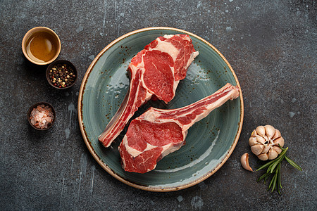 原始大理石肉牛排肋眼屠夫香料胡椒质量饮食石头草本植物餐厅厨房图片